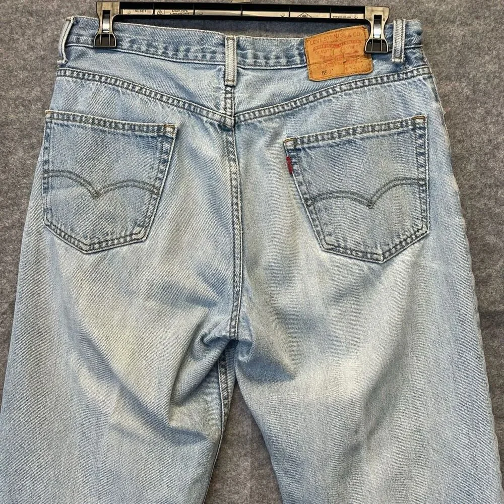 Levi's Jeans‎ Men's Size 35 x 34 Blue Denim Straight Leg High-Rise Light Wash